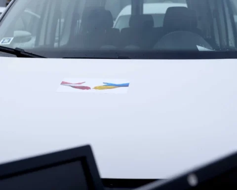 Жителям Латвии предлагают денежный бонус за передачу старых автомобилей в Украину