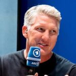 Бастиан Швайнштайгер обвинён в расизме за комментарий о футболе африканских команд