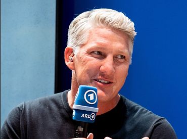 Бастиан Швайнштайгер обвинён в расизме за комментарий о футболе африканских команд