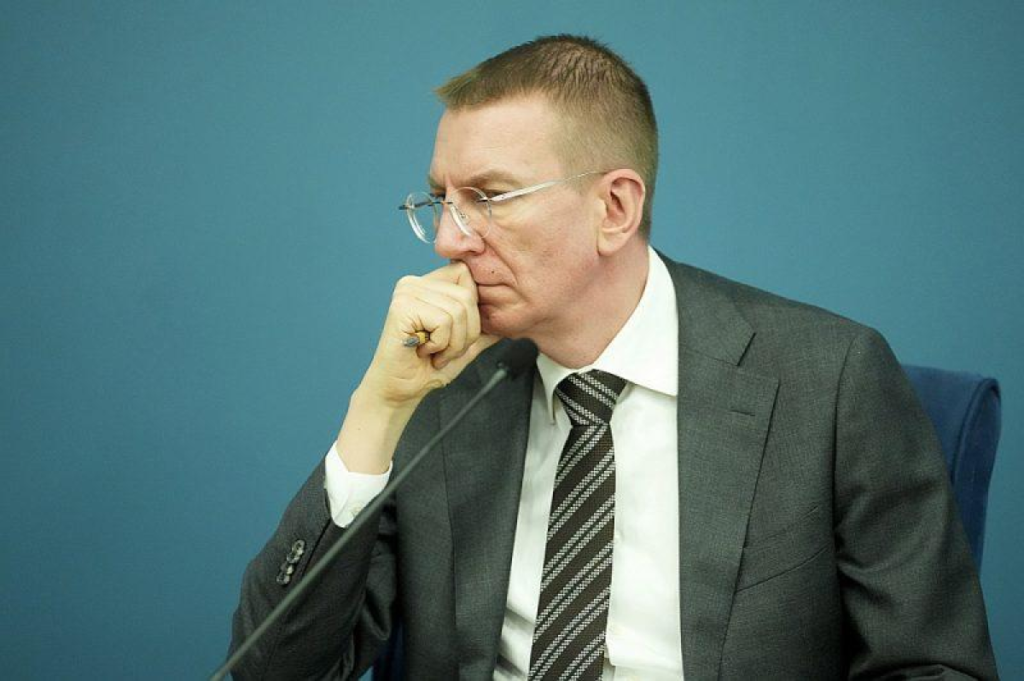 Эдгар Ринкевич посетил военные подразделения Земессардзе на базе "Линезерс"