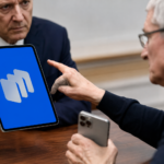 Минцифры РФ требует от Apple установить RuStore, Apple удаляет VK из App Store