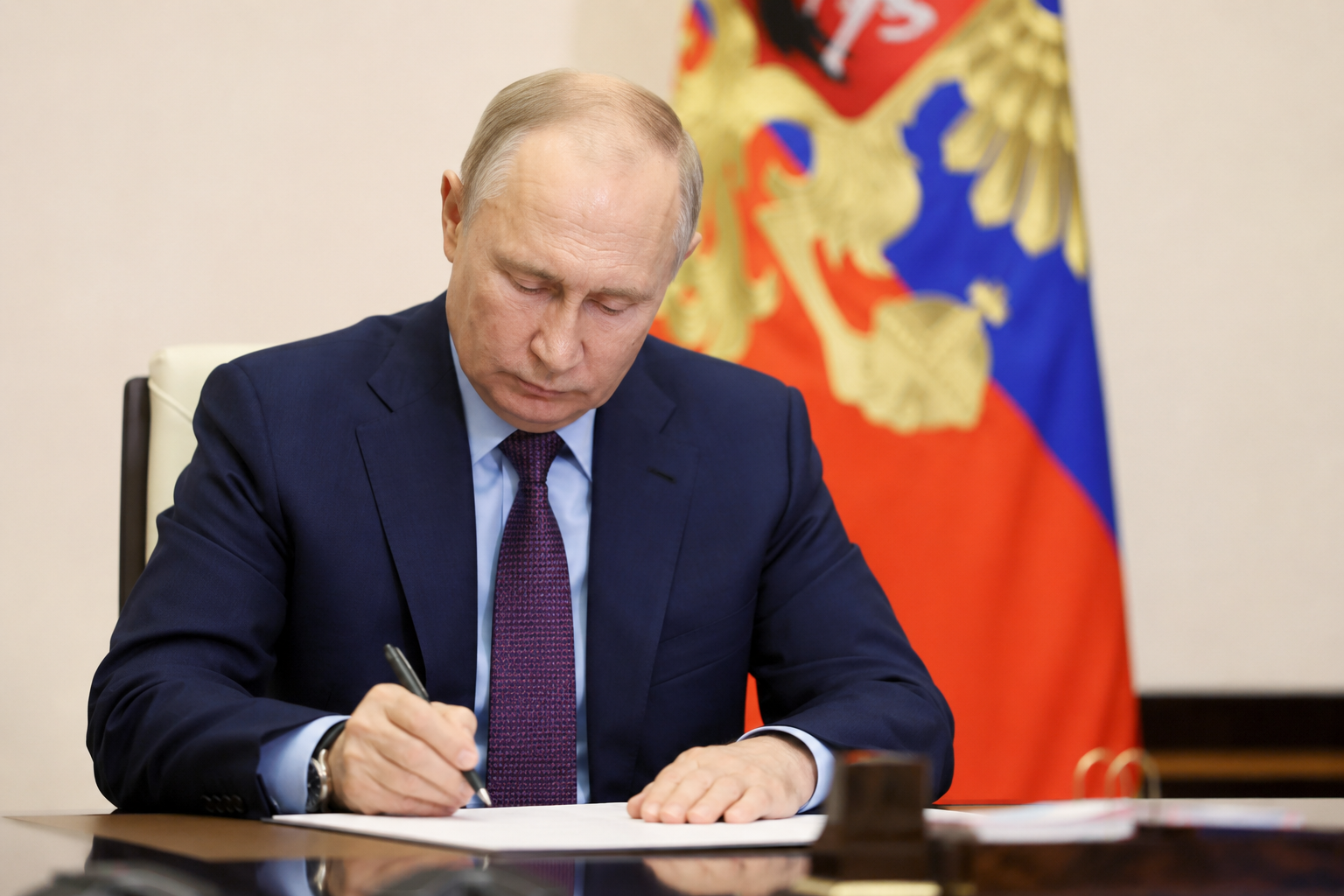 Путин в четвёртый раз увеличивает штат Центрального аппарата ФСО России