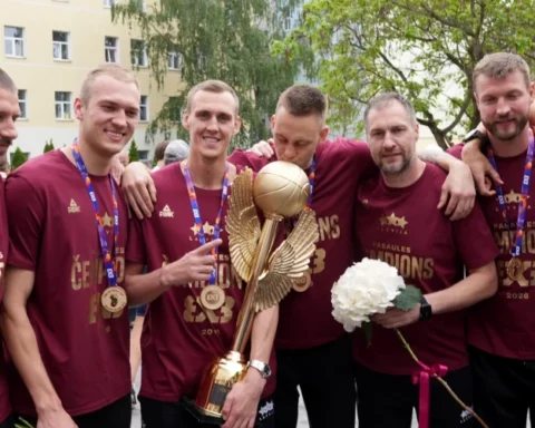 Латвия приветствует чемпионов мира по баскетболу 3x3 в Риге