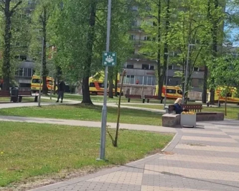 Медик сообщил о коллапсе в Центре неотложной медицины PSKUS, пациенту пришлось мочиться в подгузник в машине скорой