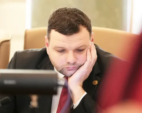 Министр благосостояния Латвии предложил оценить целесообразность переноса рабочих дней