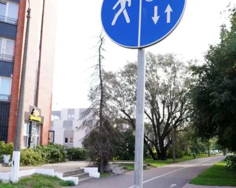 На Юрмалас гатве в Иманте начались работы с тяжелой техникой, закрыта остановка «Золитудес иела»