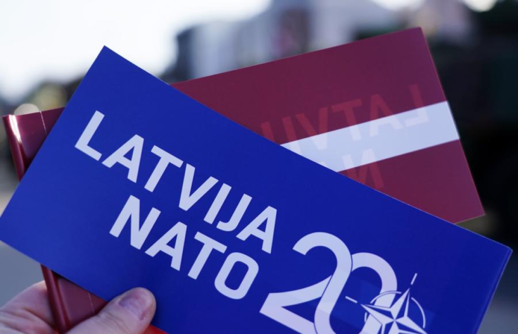 Посол Латвии при НАТО заявил о необходимости пересмотра подходов к обороне страны