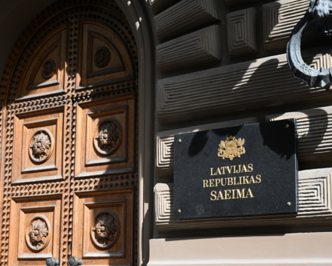 Правительство Латвии одобрило законопроект о передаче надзора за ростовщиками Банку Латвии