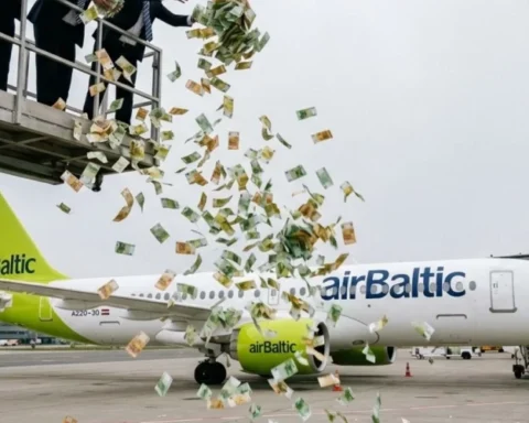 Премьер Латвии заявил о необходимости решения судьбы airBaltic этим летом