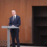 Президент Ринкевич возложил цветы у Музея оккупации и призвал защищать независимость Латвии