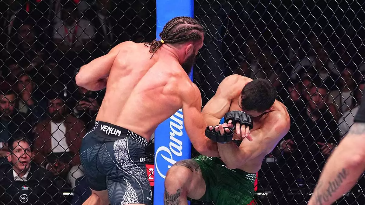 Рафаэль Физиев нокаутировал Мануэля Торреса на турнире UFC Fight Night 280 в Баку