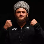 Рафаэль Физиев нокаутировал Мануэля Торреса на турнире UFC в Баку