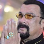 Стивен Сигал снижает цену на свой особняк в России до 650 миллионов рублей