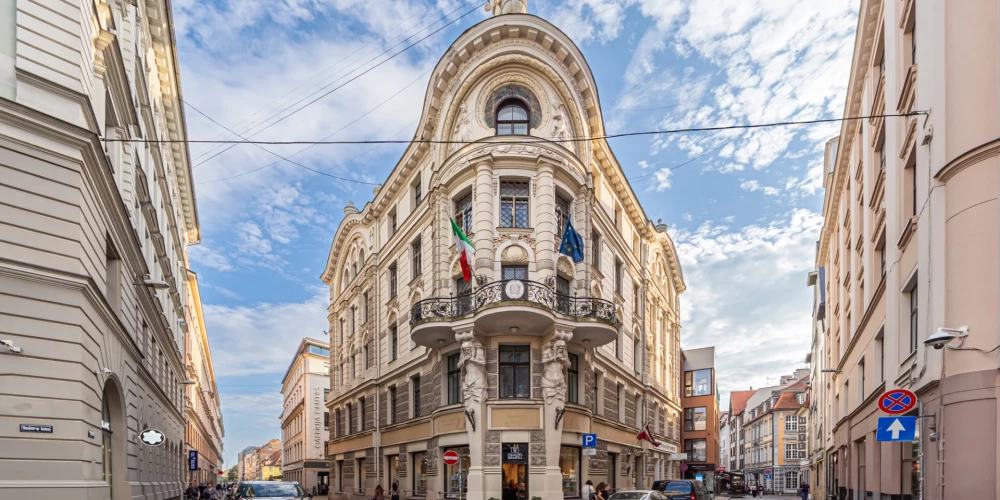 В Старой Риге продано историческое здание на улице Театра, 9
