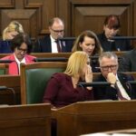 Венгерские депутаты сократили зарплаты, нарастив другие надбавки