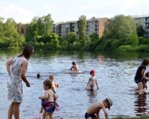 Вода в Латвии прогрелась до 20 градусов, купание возможно в некоторых водоемах