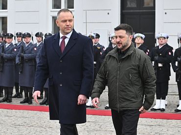 Зеленский отверг критику Польши и подтвердил необходимость почитания украинских героев