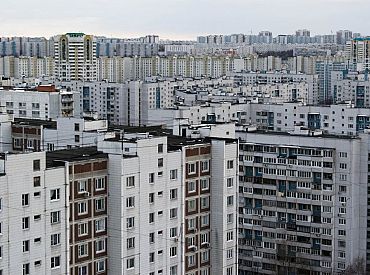 Жители старых многоэтажек в Латвии добиваются прав на использование подвальных помещений