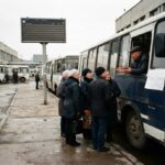 Топливный кризис вынудил перевозчиков в 35 регионах России поднять цены и сократить маршруты