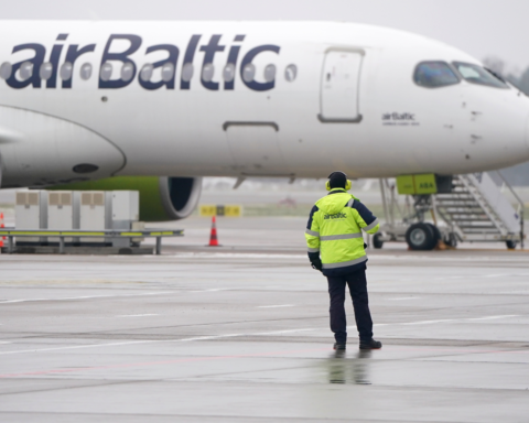 airBaltic предлагает капитализировать процентные платежи по облигациям и ищет новое финансирование