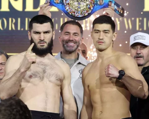 Дмитрий Бивол освобождает титул WBO, готовясь к третьему бою с Артуром Бетербиевым