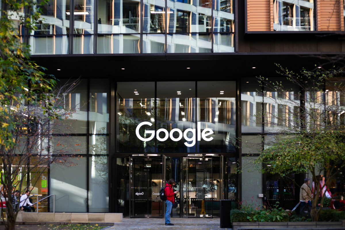 Еврокомиссия оштрафовала Google на 890 миллионов евро за нарушения закона о цифровых рынках