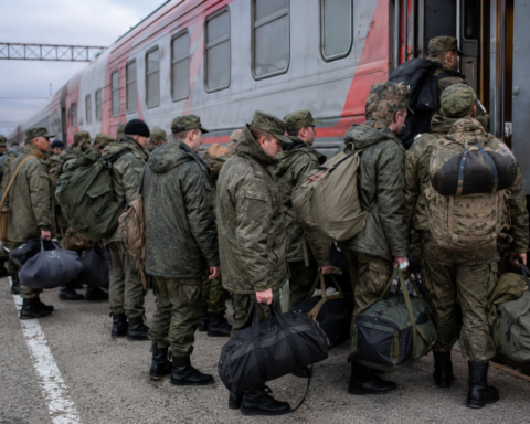 Власти РФ проводят скрытую мобилизацию мужчин в Крыму, Пензе и Ростове-на-Дону