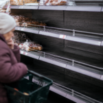 Топливный кризис в России вызывает сбои в поставках продуктов в Санкт-Петербург