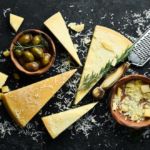 Из-за жары и засухи в Италии ожидается рост цен на сыр Parmigiano Reggiano