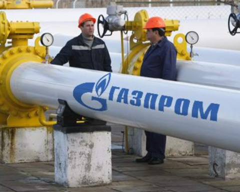 Китайское давление обрушило акции Газпрома до исторического минимума на Московской бирже