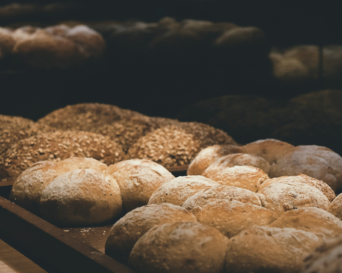 Латвийские власти готовы обсуждать снижение НДС на дополнительные продукты питания