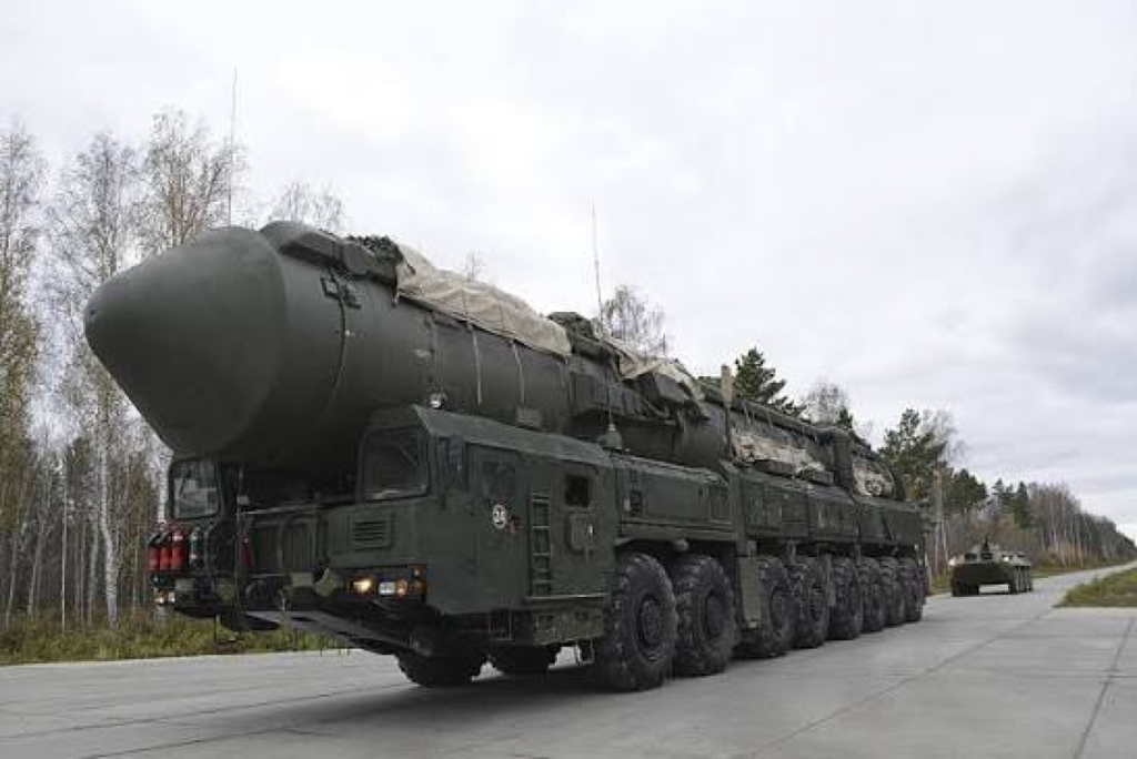 Латвийский политолог Юргис Лиепниекс прогнозирует возможность применения Путиным ядерного оружия