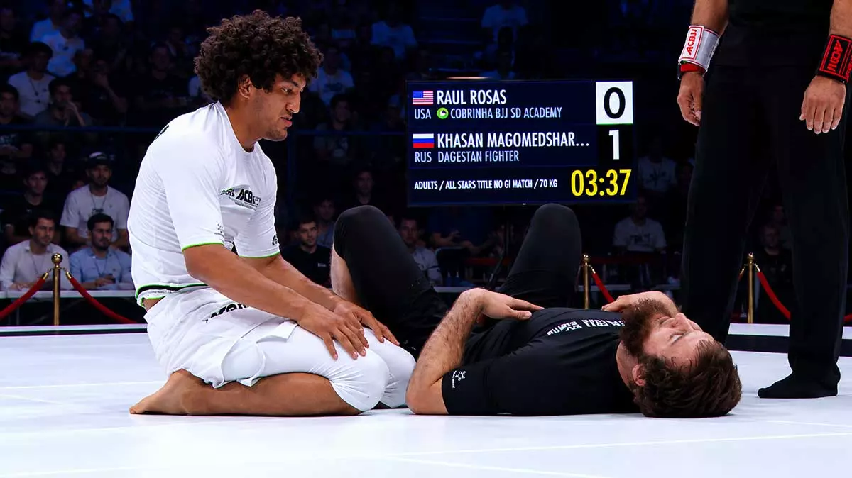 Магомедшарипов объяснил поражение от Росаса на турнире ACBJJ в Москве