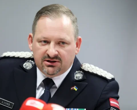 Министр внутренних дел Янис Домбрава инициировал проверку в отношении начальника Госполиции Арманда Рукса