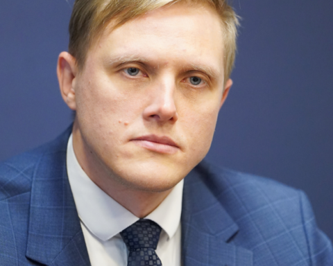 Министр внутренних дел Янис Домбрава призывает латвийцев избегать поездок в Беларусь