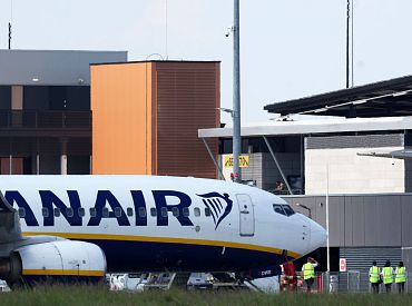 На рейсе Ryanair из Салоников произошла разгерметизация, один пассажир пострадал