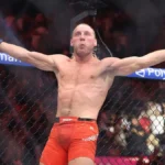 Пэдди Пимблетт победил Бенуа Сен-Дени за 52 секунды на UFC 329 в Лас-Вегасе