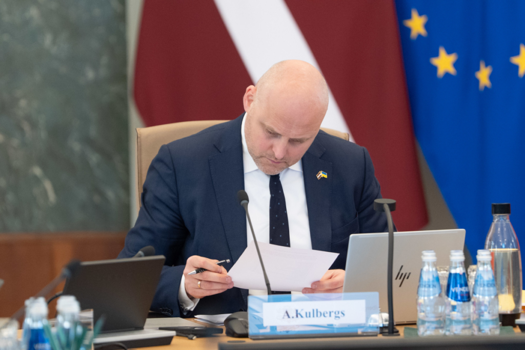 Политологи оценивают первые шаги премьер-министра Андриса Кулбергса в Латвии
