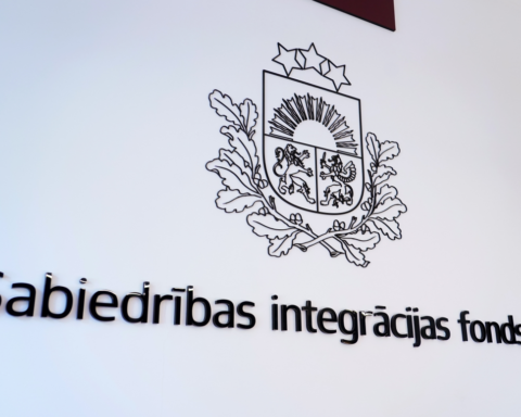 Правительство Латвии решает судьбу Фонда интеграции общества после аудита