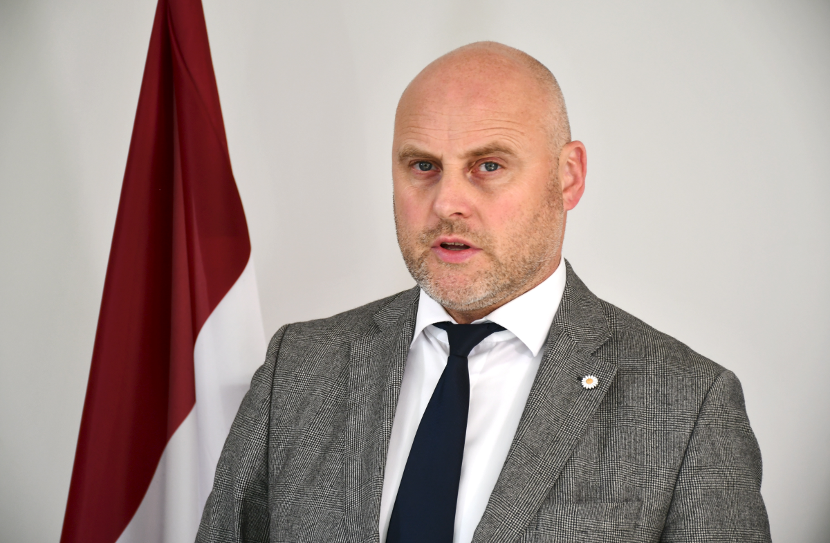 Премьер-министр Латвии предлагает изменить маршрут Rail Baltica для сокращения затрат