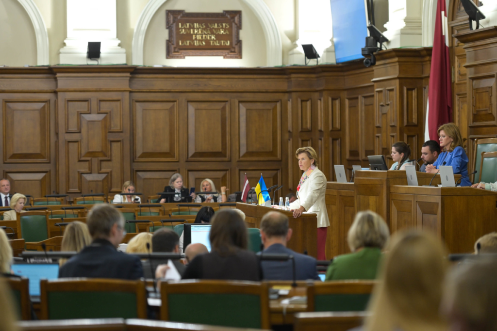 Сейм Латвии принял законопроект о запрете импорта российских и белорусских товаров