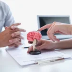 Ученые из Китая выявили три возрастных пика старения мозга в 57, 70 и 78 лет