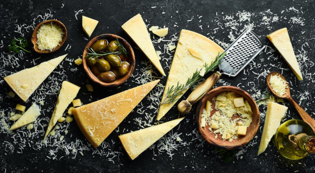 Жара и засуха в Италии приводят к росту цен на сыр Parmigiano Reggiano