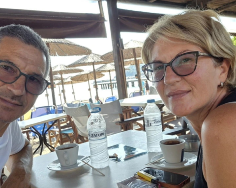 Жена пассажира описала момент, когда ее мужа вытянуло из самолета Ryanair над Грецией