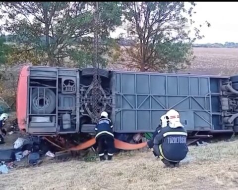Автобус с польскими паломниками разбился в Венгрии, 12 человек погибли, десятки травмированы