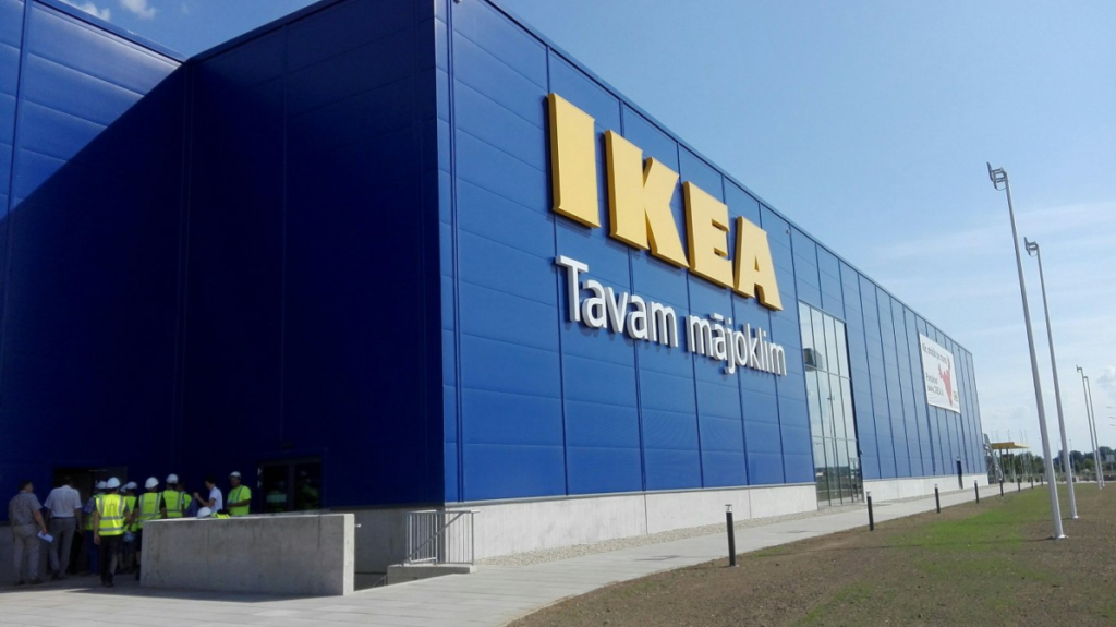 Бдительный латвийский гражданин пожаловался Ikea о работниках, говоривших по-русски в Риге