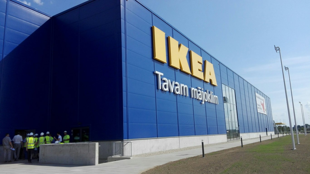 Бдительный латвийский гражданин пожаловался Ikea о работниках, говоривших по-русски в Риге