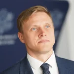 Депутаты "Стабильности!" требуют отставки министра внутренних дел Яниса Домбравы