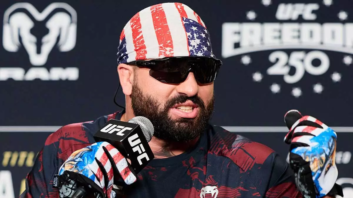 Джош Хокит предлагает UFC уволить Тома Аспиналла и дать бой Сирила Гану