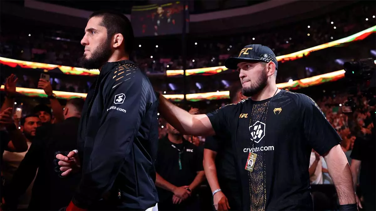 Ислам Махачев побеждает Йена Гэрри и устанавливает рекорд UFC по победным сериям